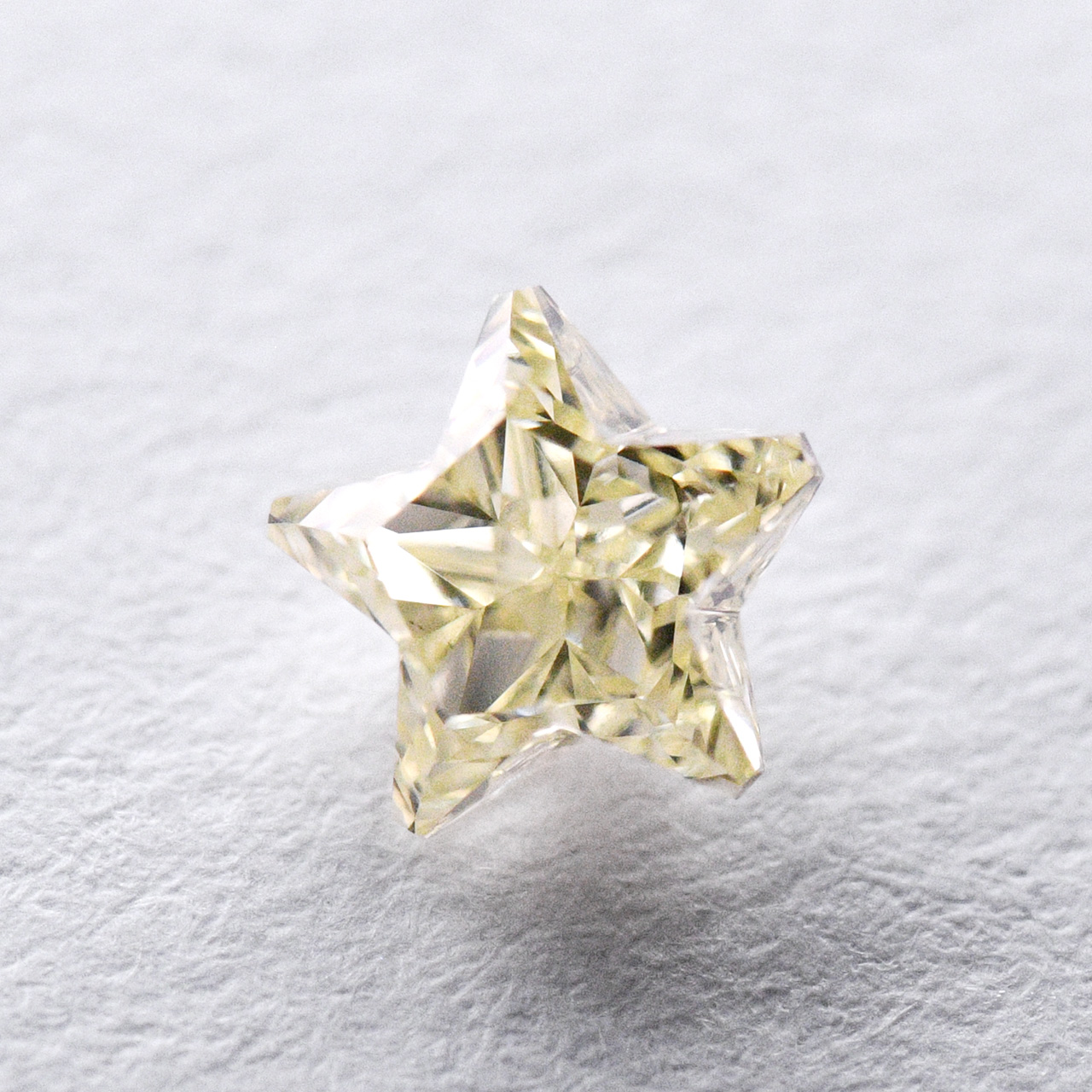 星のダイヤモンド / 0.200ct