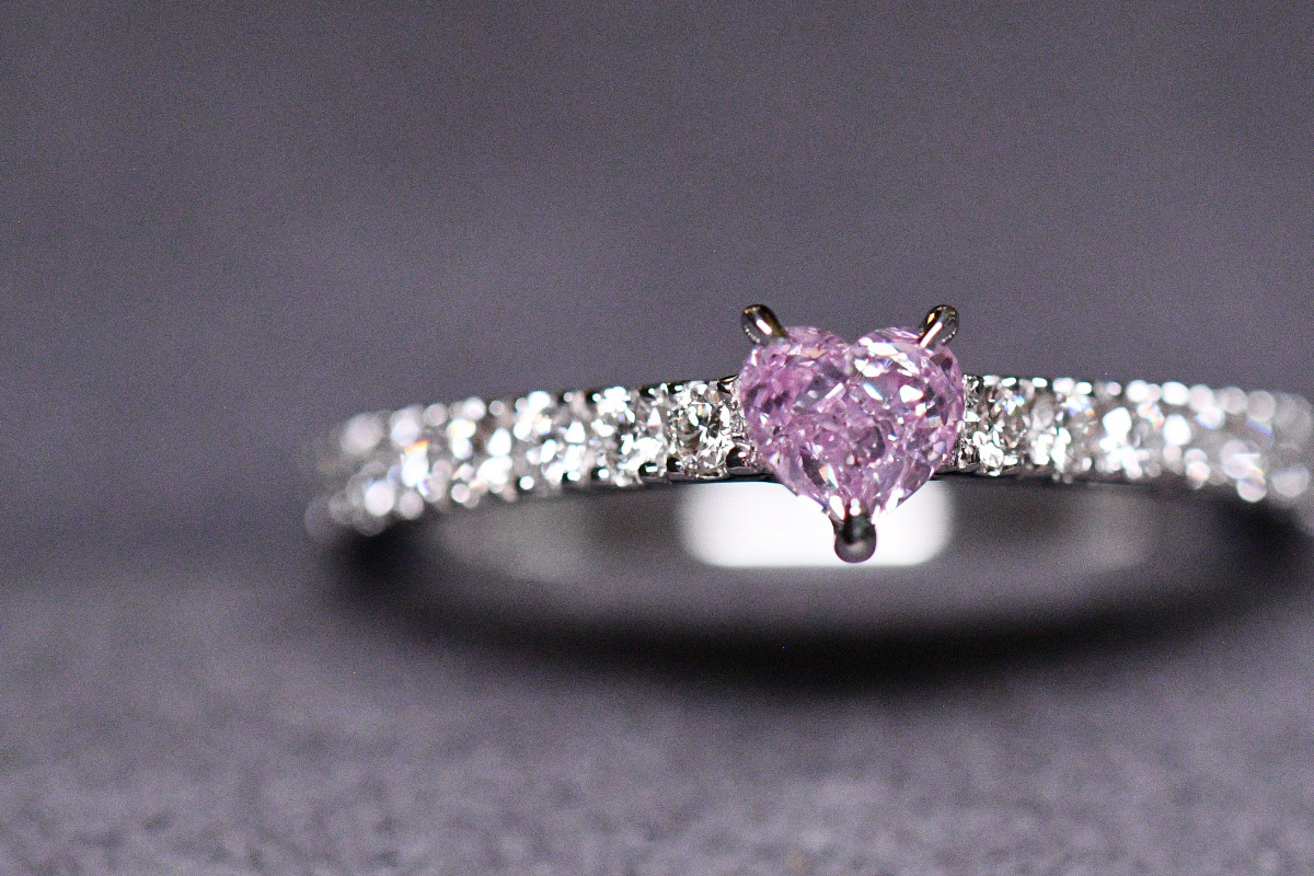 とても綺麗な形をしたハートシェイプのピンクダイヤモンド