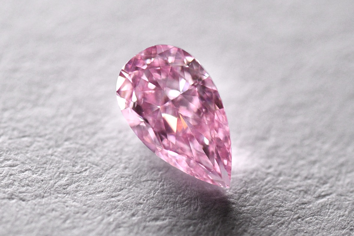 南ア産のキラキラしたシンチレーションが美しいピンクダイヤモンド