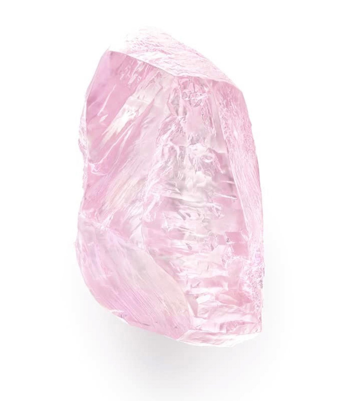 採掘された当初28.75ctものサイズだったロシア産のピンクダイヤモンド