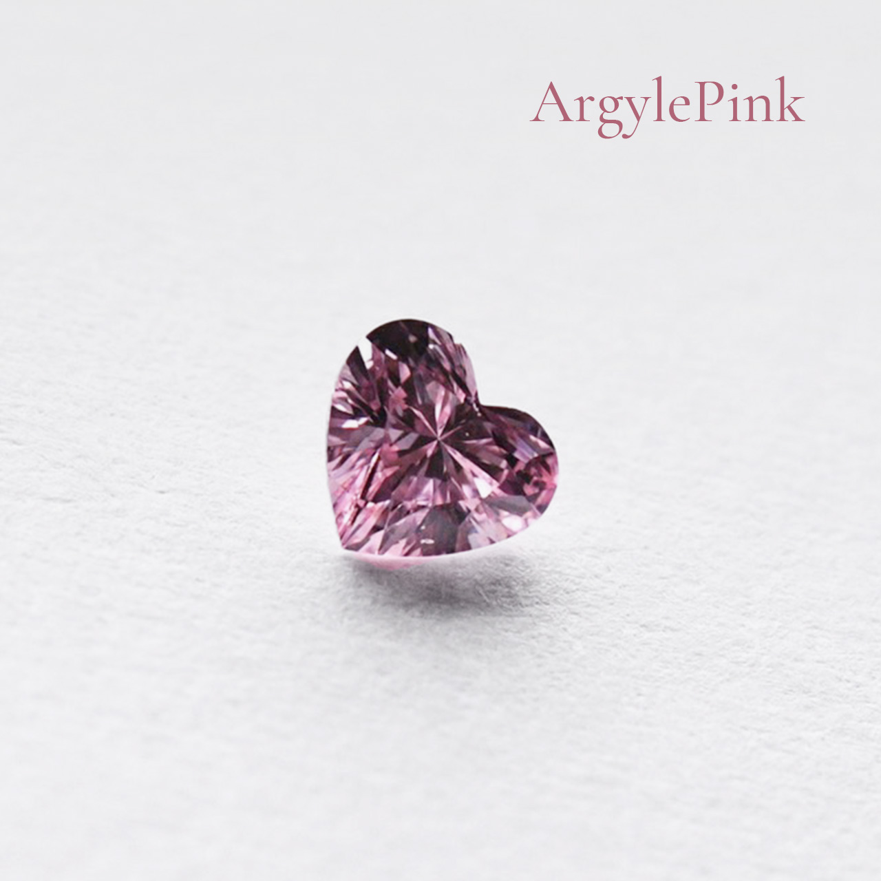 [アーガイル] ファンシーピンクダイヤモンドルース画像1の拡大画像｜0.17ct, Fancy Pink, Heart Shape, SI-1, GIA