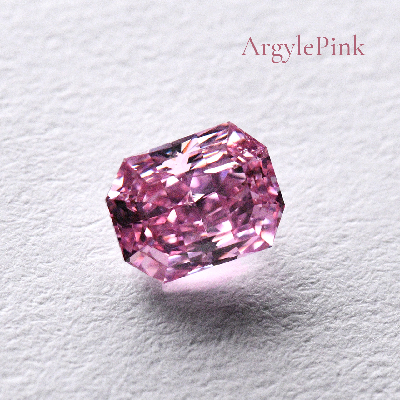 ピンクダイヤモンドルース/F.INTENSE PINK/0.17 ct. GIA