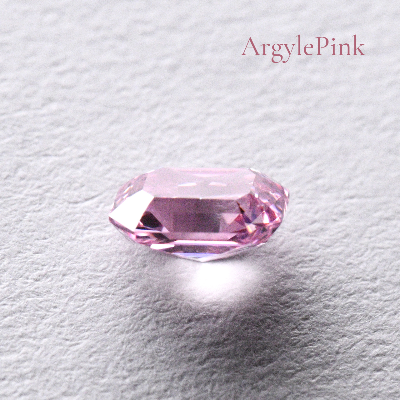 ファンシーインテンスパープリッシュピンクダイヤモンドルース画像4｜0.22ct, Fancy Intense Purplish Pink, Radiant, GIA & ARGYLE