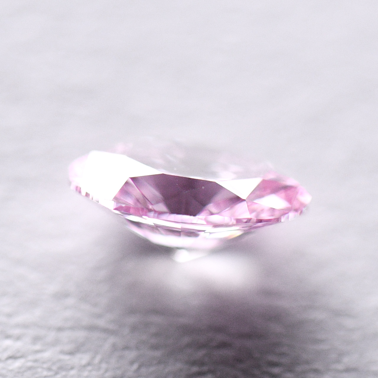 天然ファンシーインテンスピンクダイヤモンドルース画像5｜0.08ct, Fancy Intense Pink, Oval Shape, SI-2, ARGYLE/GIA