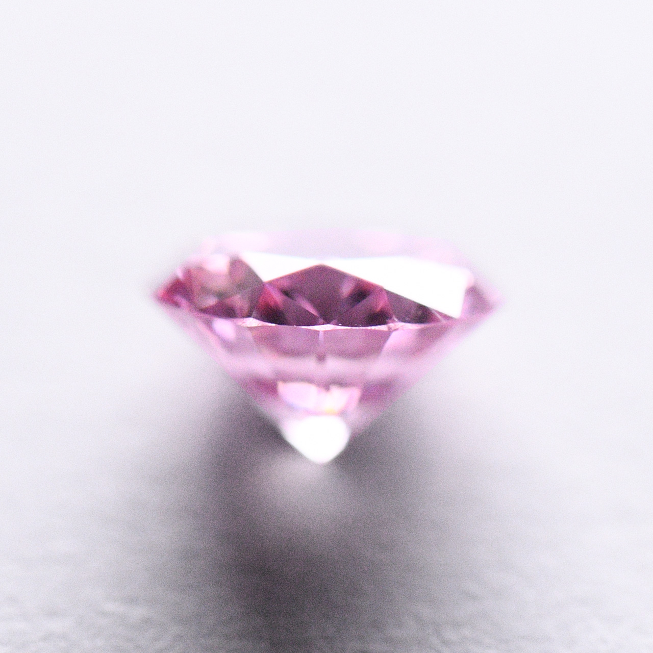 天然ファンシーインテンスパープリッシュピンクダイヤモンドルース画像4｜0.348ct, Fancy Intense Purplish Pink, Round Brilliant Cut, SI-1, CGL