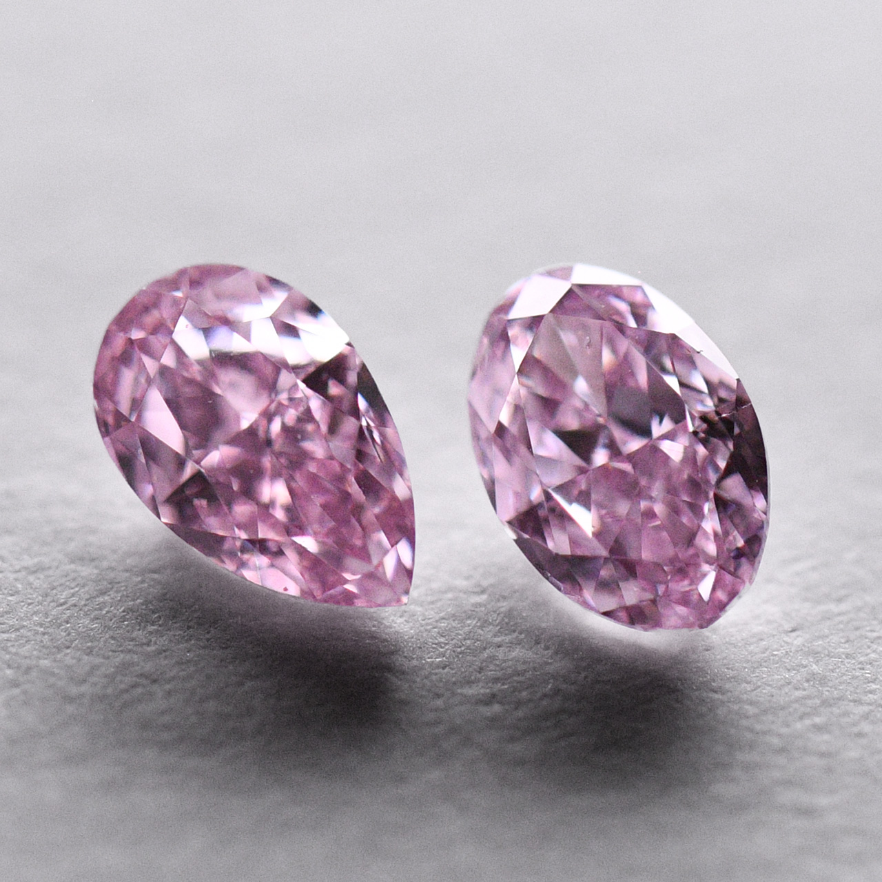 天然ファンシーパープリッシュピンクダイヤモンドルース画像9｜0.137ct, Fancy Purplish Pink, SI-1, Oval（楕円形）, CGL