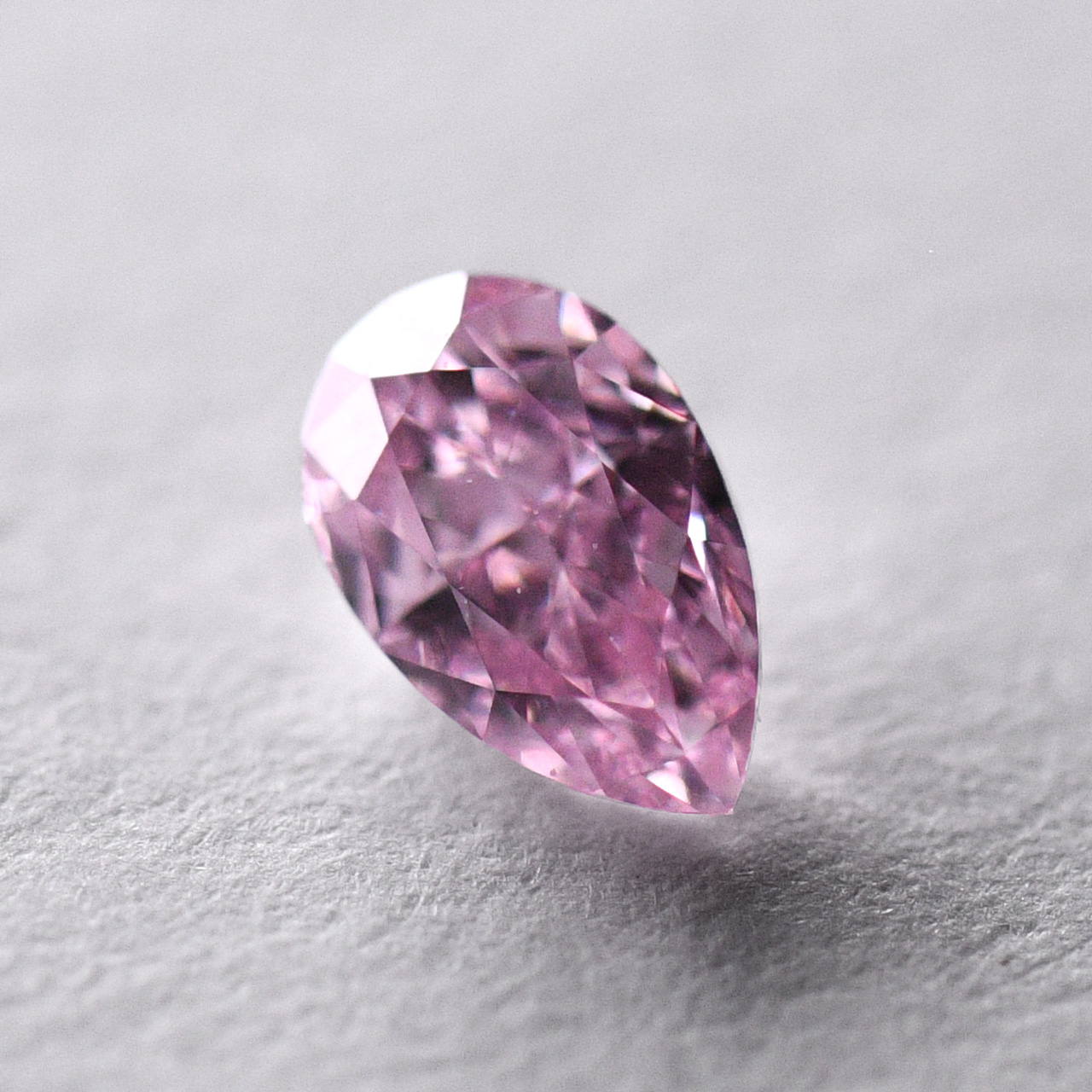 天然ファンシーパープリッシュピンクダイヤモンドルース画像6｜0.133ct, Fancy Purplish Pink, VS-2, Pear Shape（涙型）, CGL