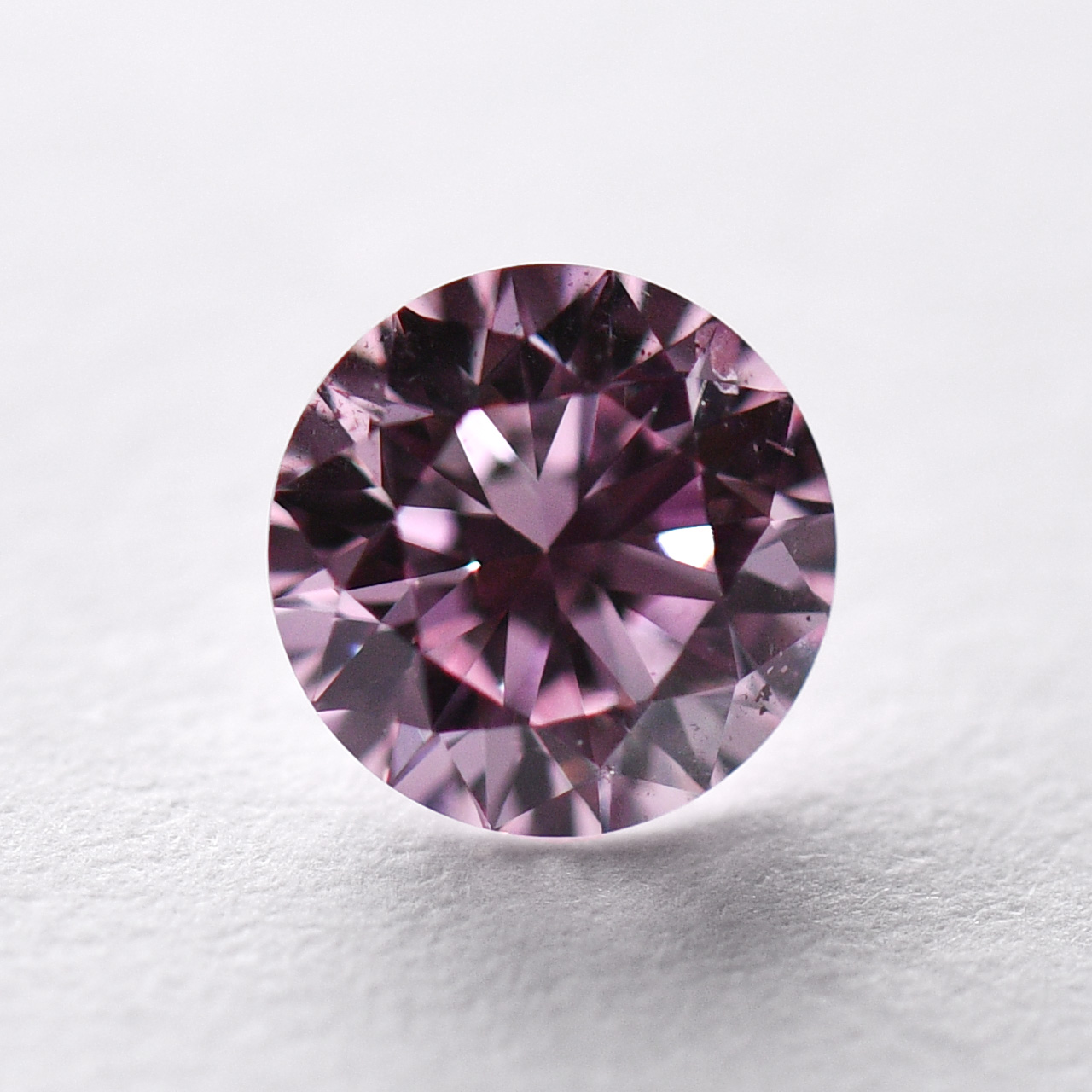 天然ファンシーパープリッシュピンクダイヤモンドルース画像2の拡大画像｜0.184ct, Fancy Purplish Pink, SI-2, ROUND, CGL & ARGYLE