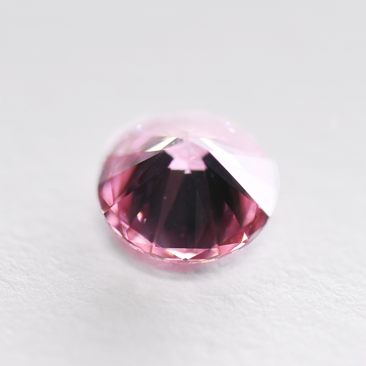 ピンクダイヤモンドルース画像4の拡大画像｜0.261ct / Fancy Intense Pink / VVS1 / Round 3EX / ARGYLE / 5P