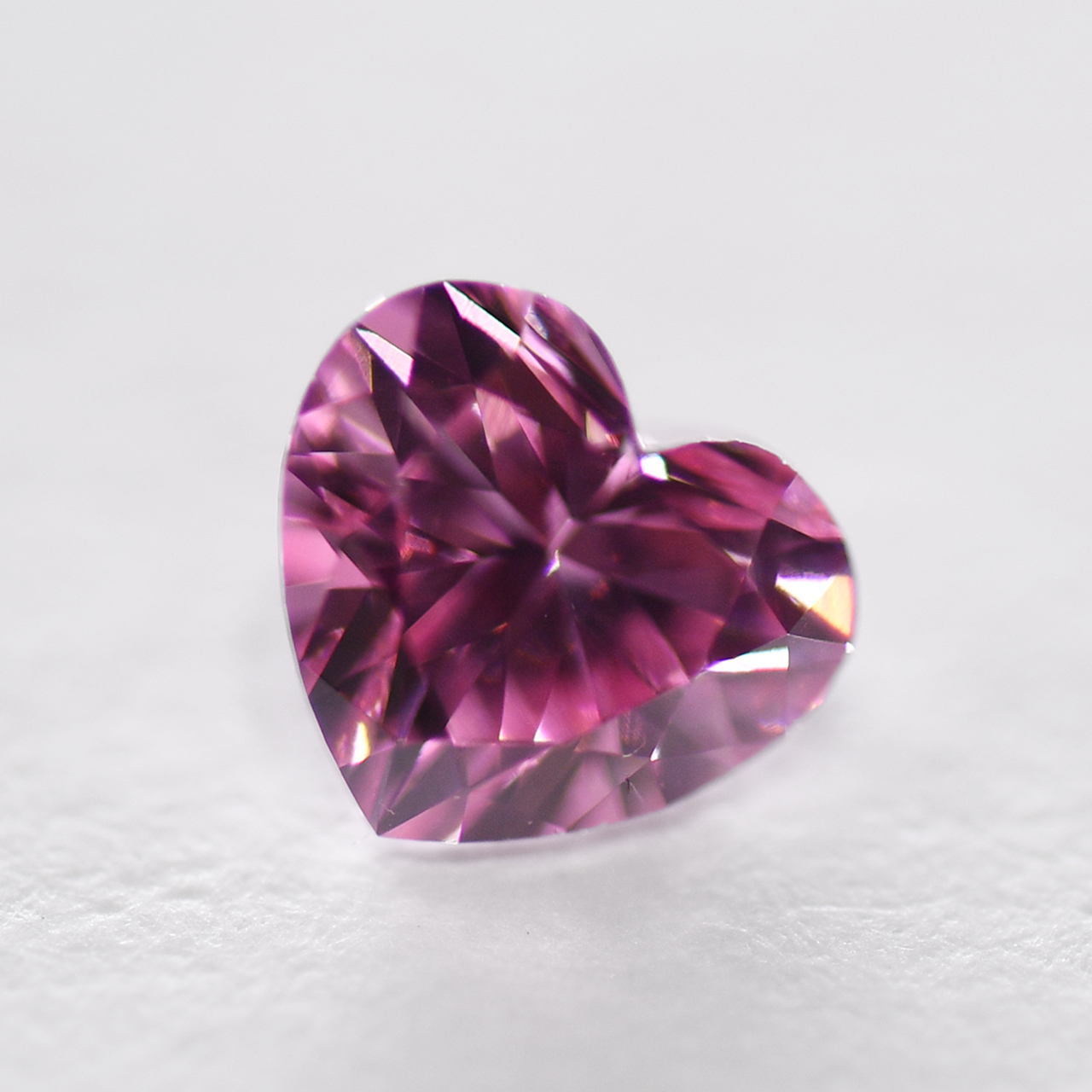 ピンクダイヤモンドルース画像2の拡大画像｜0.18ct / Fancy Intense Purplish Pink / VS2 / ARGYLE / 4PP