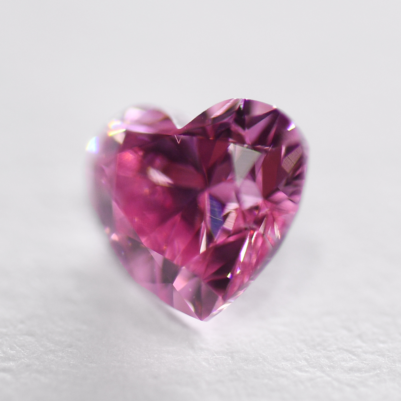 ピンクダイヤモンドルース画像3の拡大画像｜0.18ct / Fancy Intense Purplish Pink / VS2 / ARGYLE / 4PP