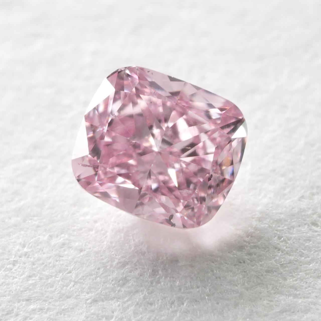 ピンクダイヤモンドルース画像1の拡大画像｜0.090ct / Fancy Intense Purplish Pink / SI-1 / Radiantn