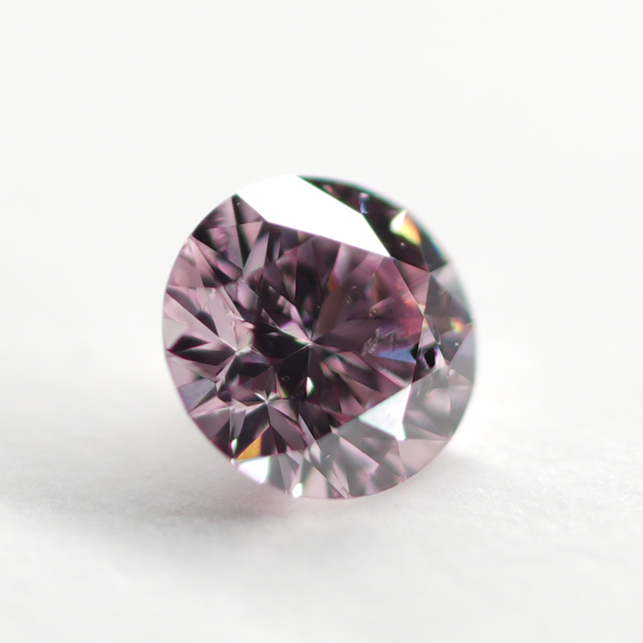 ピンクダイヤモンドルース画像3の拡大画像｜0.091ct / Fancy Intense Purplish Pink / SI-2 /Round
