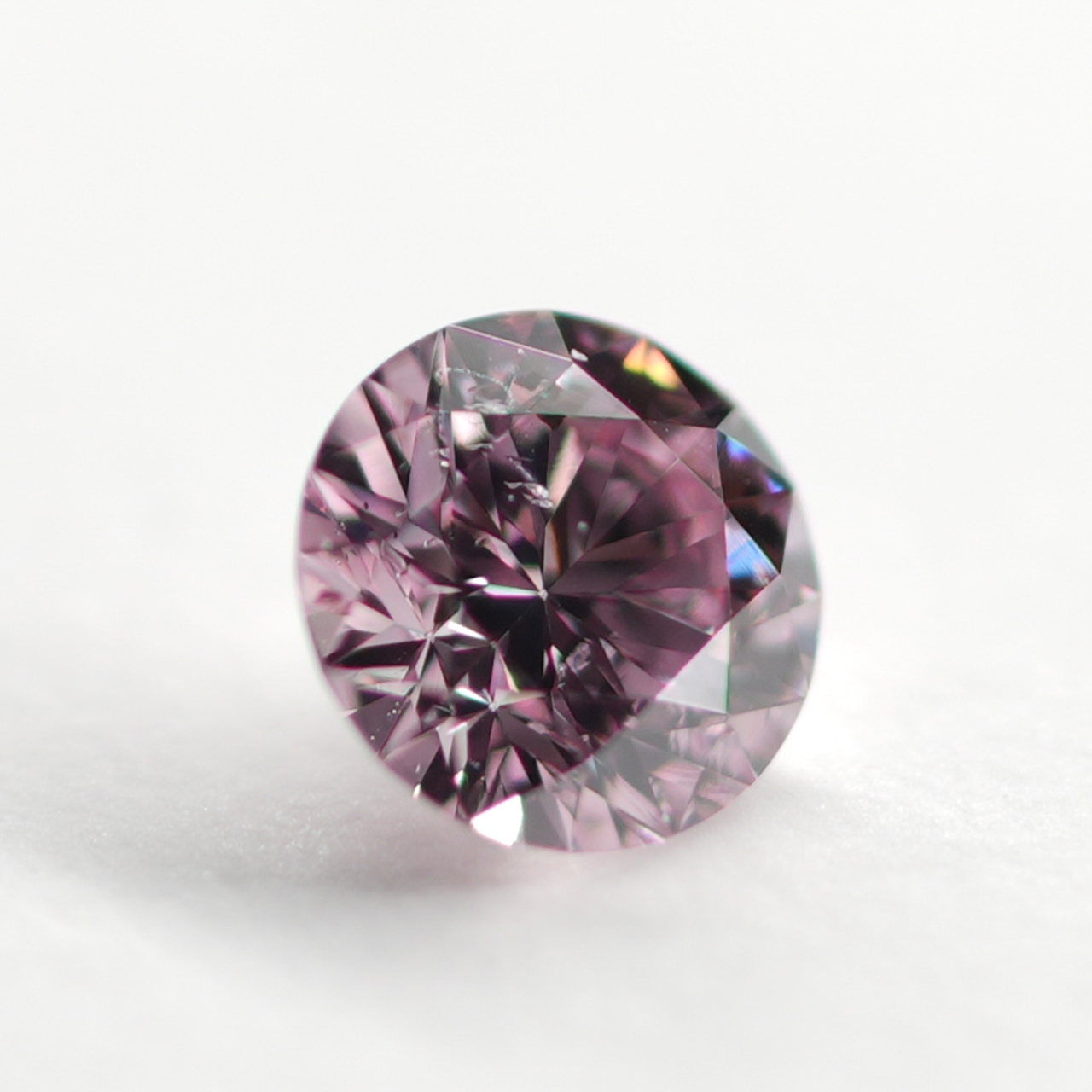 ピンクダイヤモンドルース画像4の拡大画像｜0.091ct / Fancy Intense Purplish Pink / SI-2 /Round