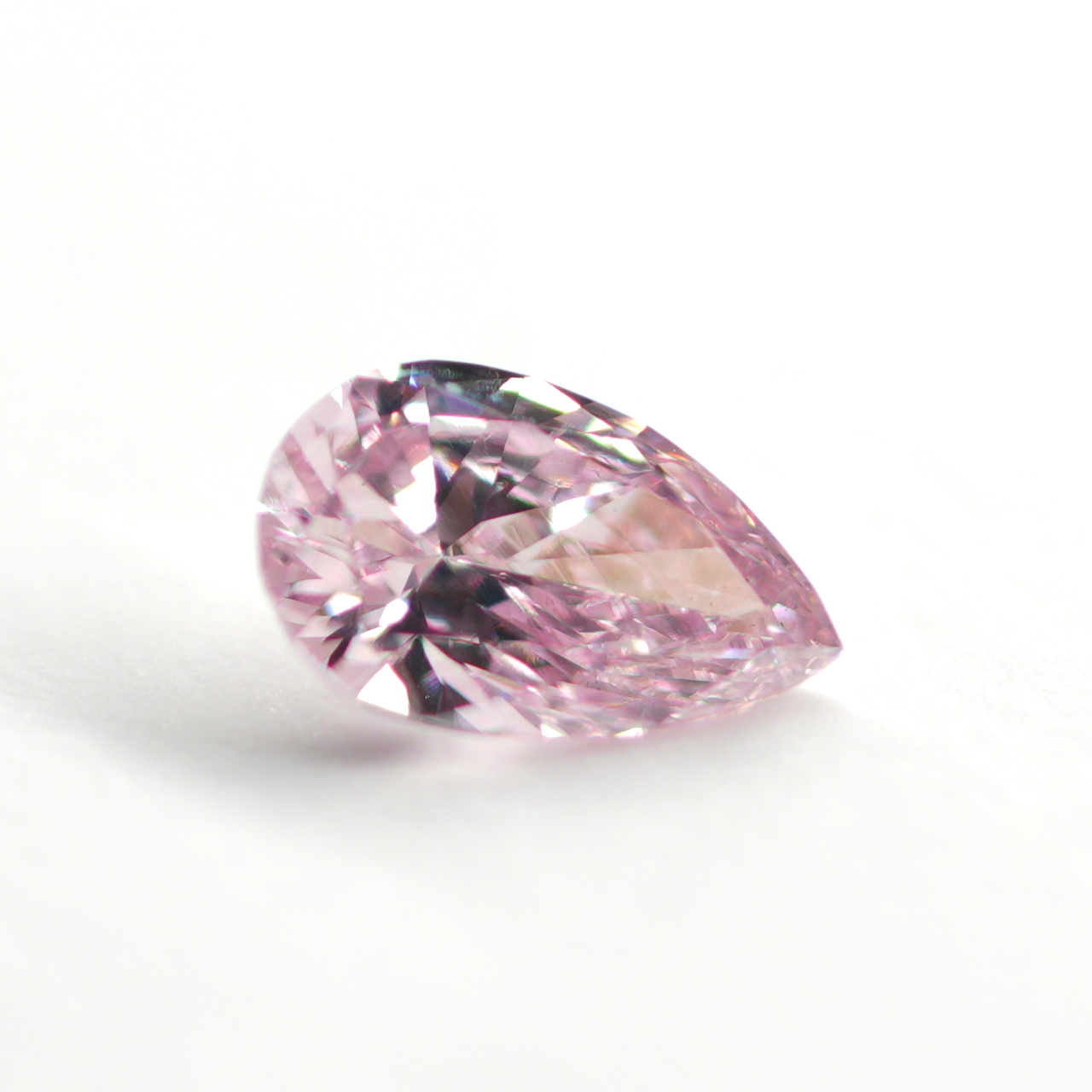 ピンクダイヤモンドルース画像2の拡大画像｜0.135ct / FANCY PINK / SI-1 /PEAR