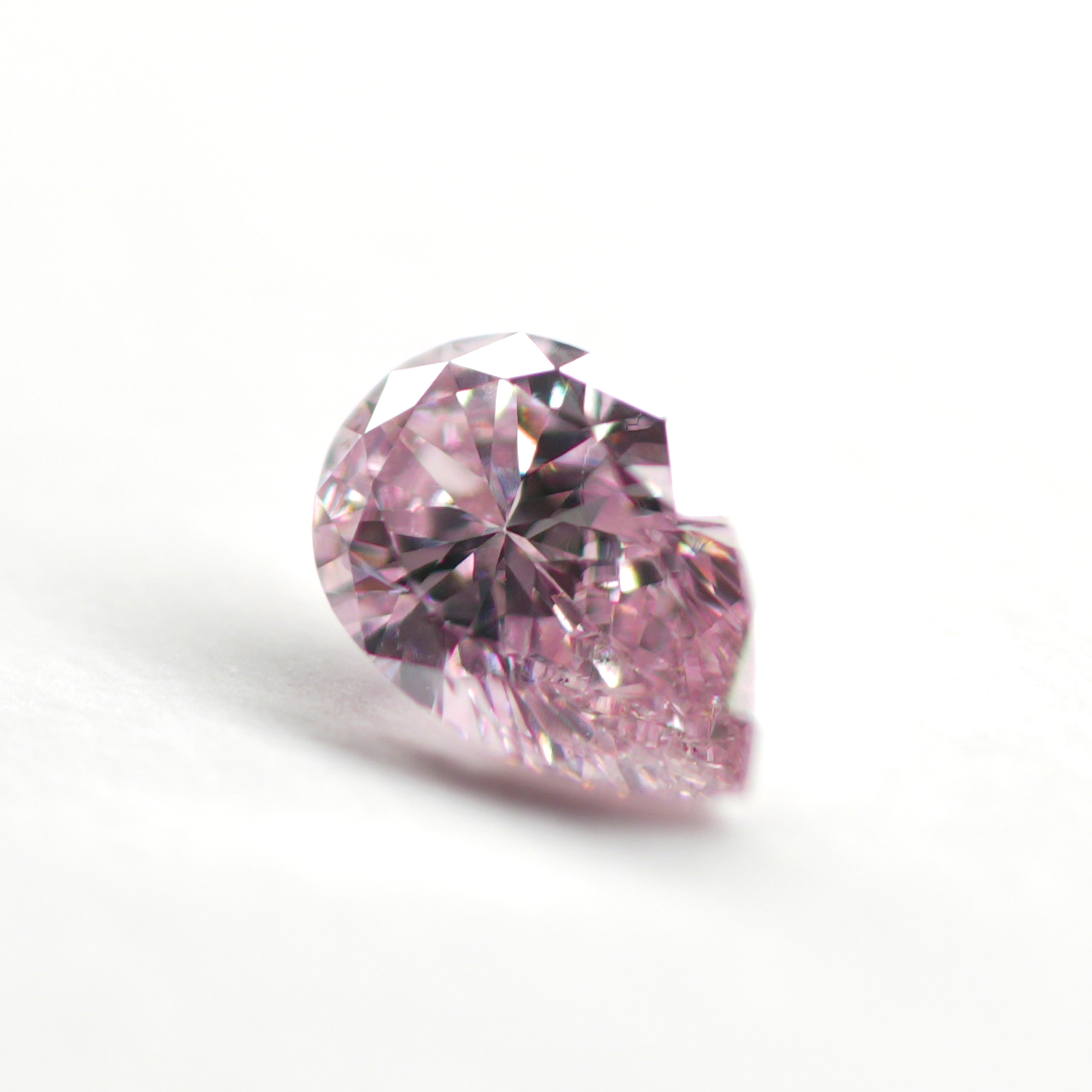 ピンクダイヤモンドルース画像3の拡大画像｜0.135ct / FANCY PINK / SI-1 /PEAR