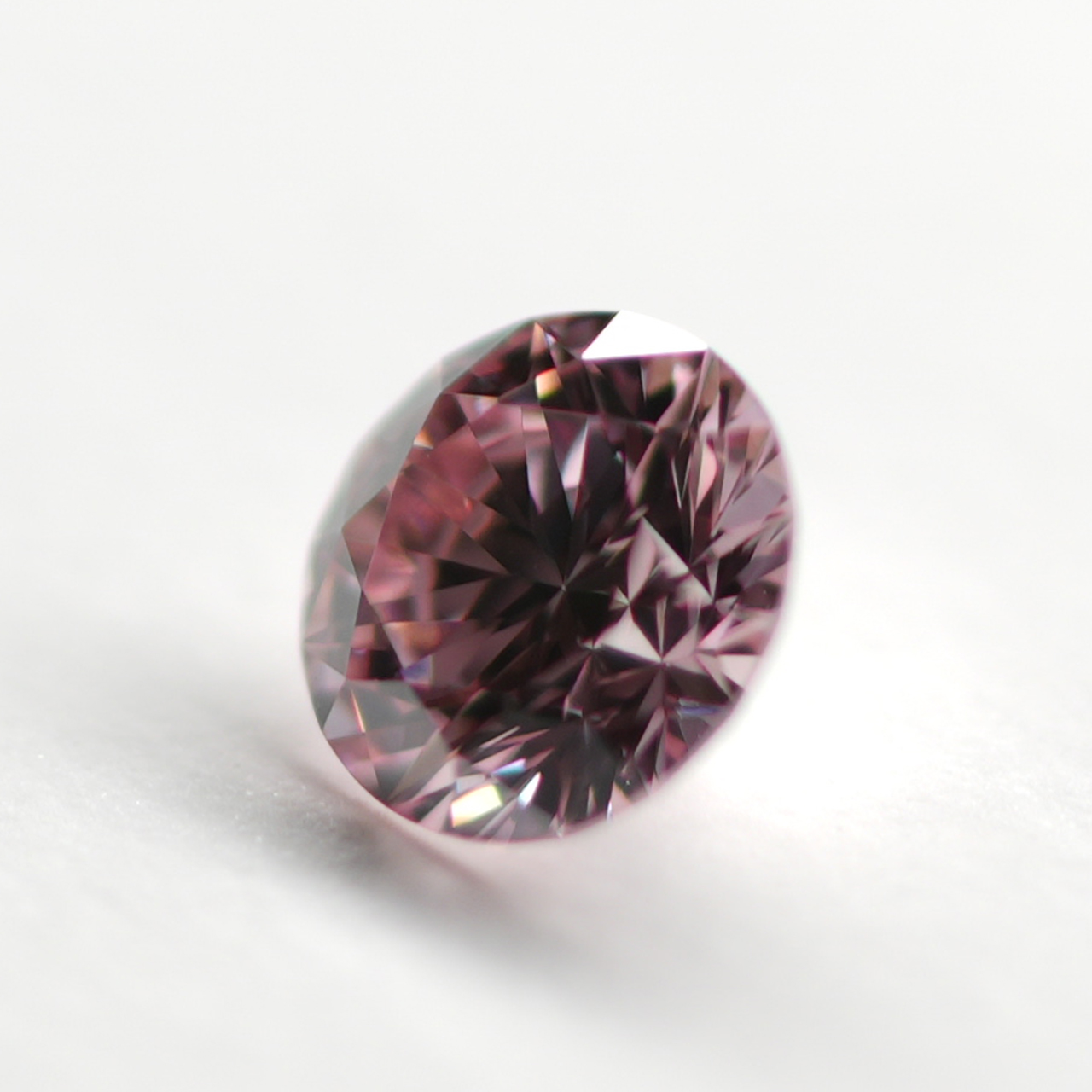 ピンクダイヤモンドルース画像5の拡大画像｜0.092ct / FANCY INTENSE PINK / VS-1 /ROUND