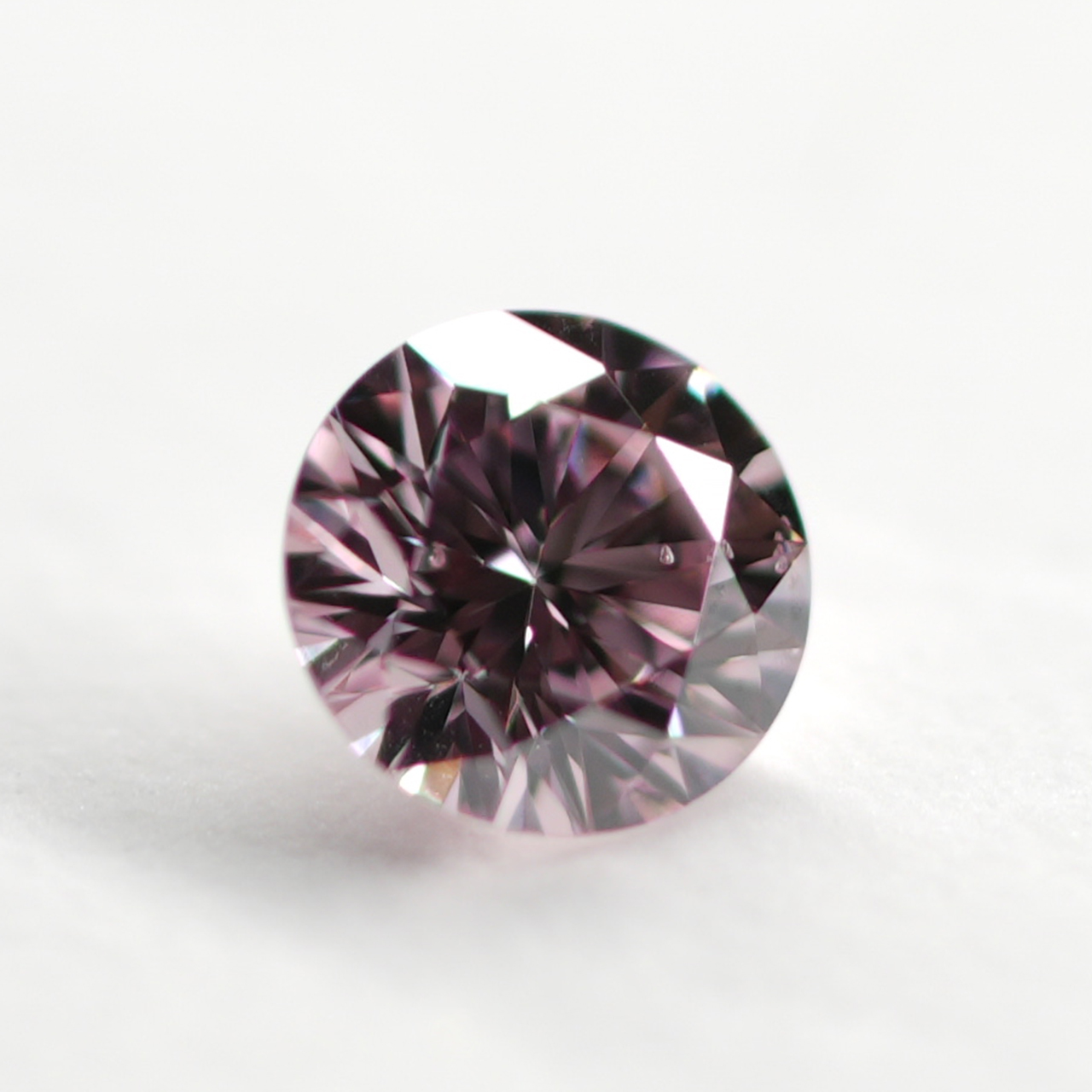 ピンクダイヤモンドルース画像3の拡大画像｜0.083ct / FANCY PURPLISH PINK / SI-1 /ROUND