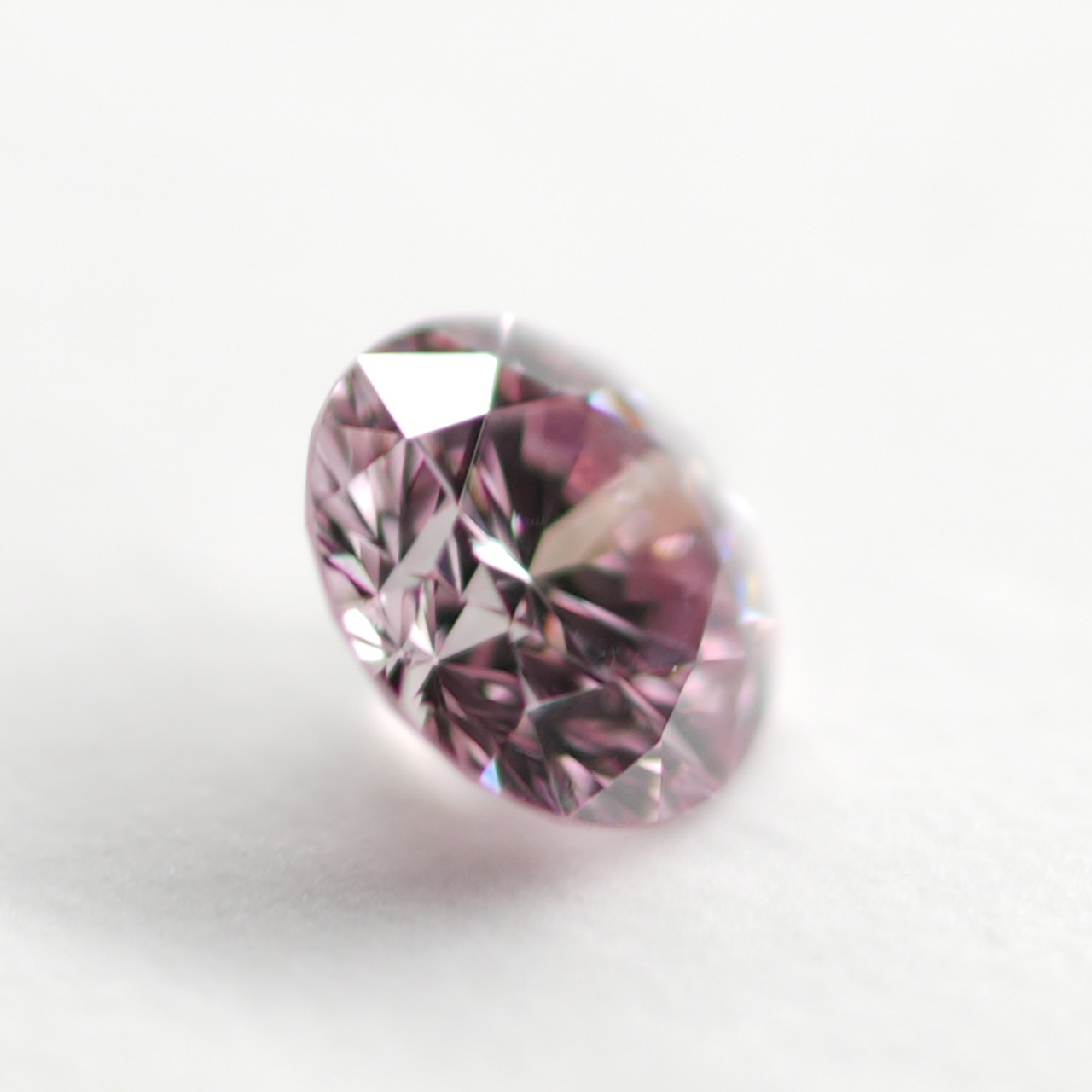 ピンクダイヤモンドルース画像4の拡大画像｜0.083ct / FANCY PURPLISH PINK / SI-1 /ROUND