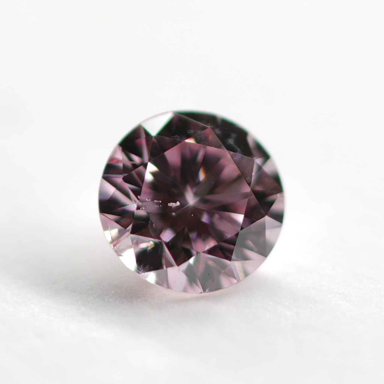 ピンクダイヤモンドルース画像8の拡大画像｜0.083ct / FANCY PURPLISH PINK / SI-2 /ROUND