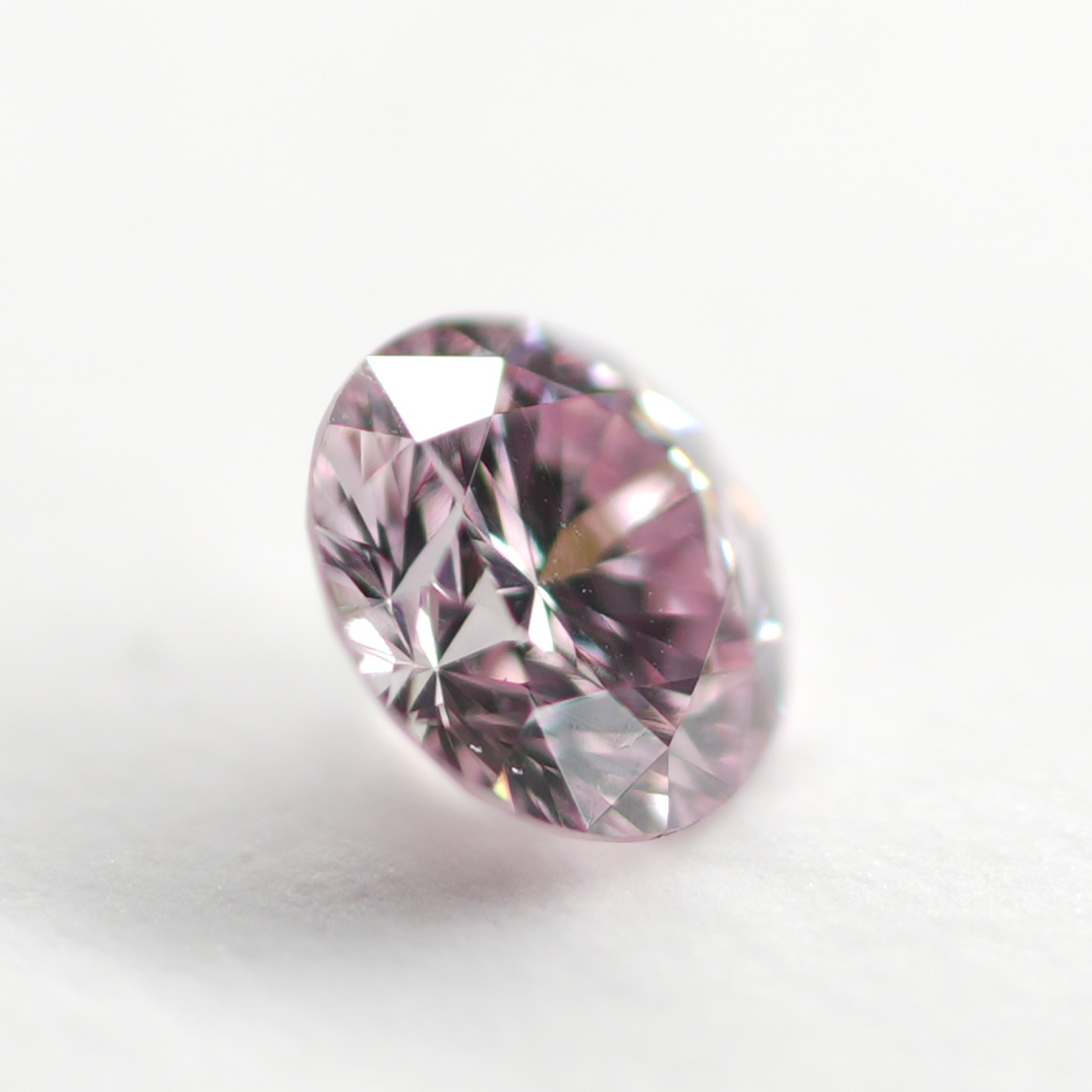 ピンクダイヤモンドルース画像10の拡大画像｜0.116ct / FANCY PURPLISH PINK / SI-2 /ROUND