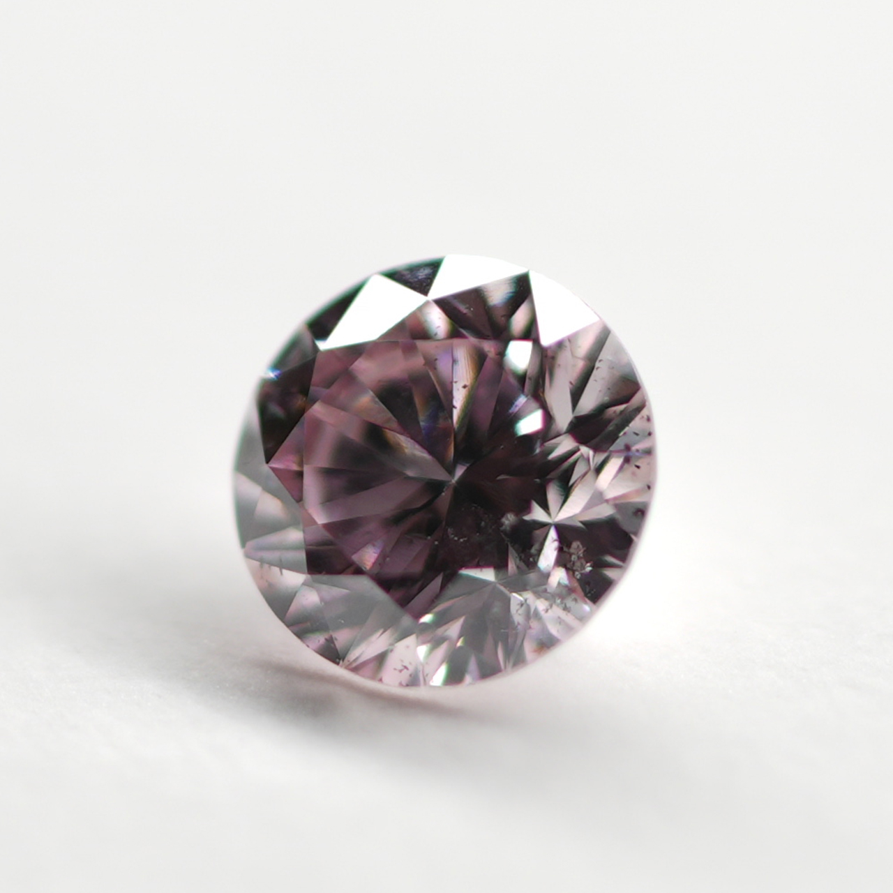ピンクダイヤモンドルース画像3の拡大画像｜0.116ct / FANCY PURPLISH PINK / SI-2 /ROUND