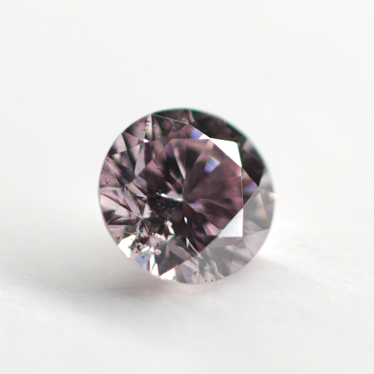 ピンクダイヤモンドルース画像5の拡大画像｜0.116ct / FANCY PURPLISH PINK / SI-2 /ROUND