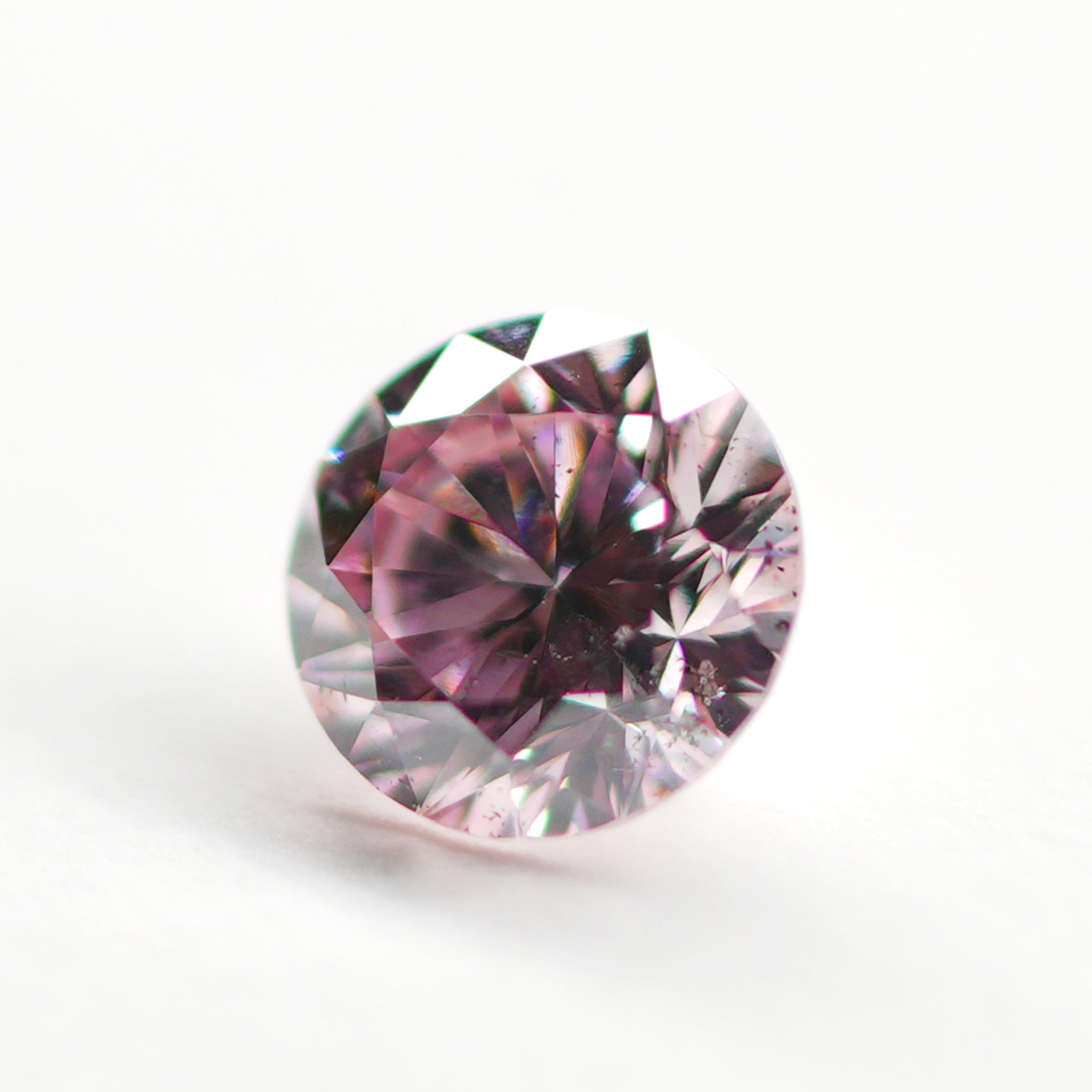 ピンクダイヤモンドルース画像3の拡大画像｜0.110ct / FANCY PURPLISH PINK / SI-2 /ROUND