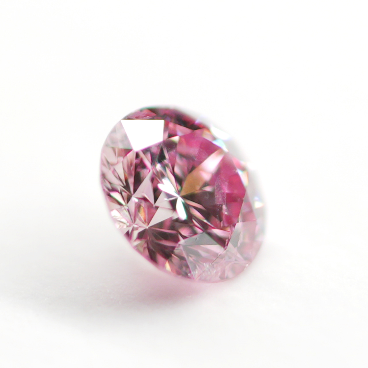 ピンクダイヤモンドルース画像5の拡大画像｜0.085ct / FANCY INTENSE PURPLISH PINK / SI-2 /ROUND