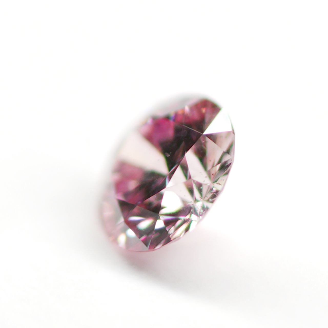 ピンクダイヤモンドルース画像3の拡大画像｜0.080ct / FANCY PURPLISH PINK / SI-2 /ROUND