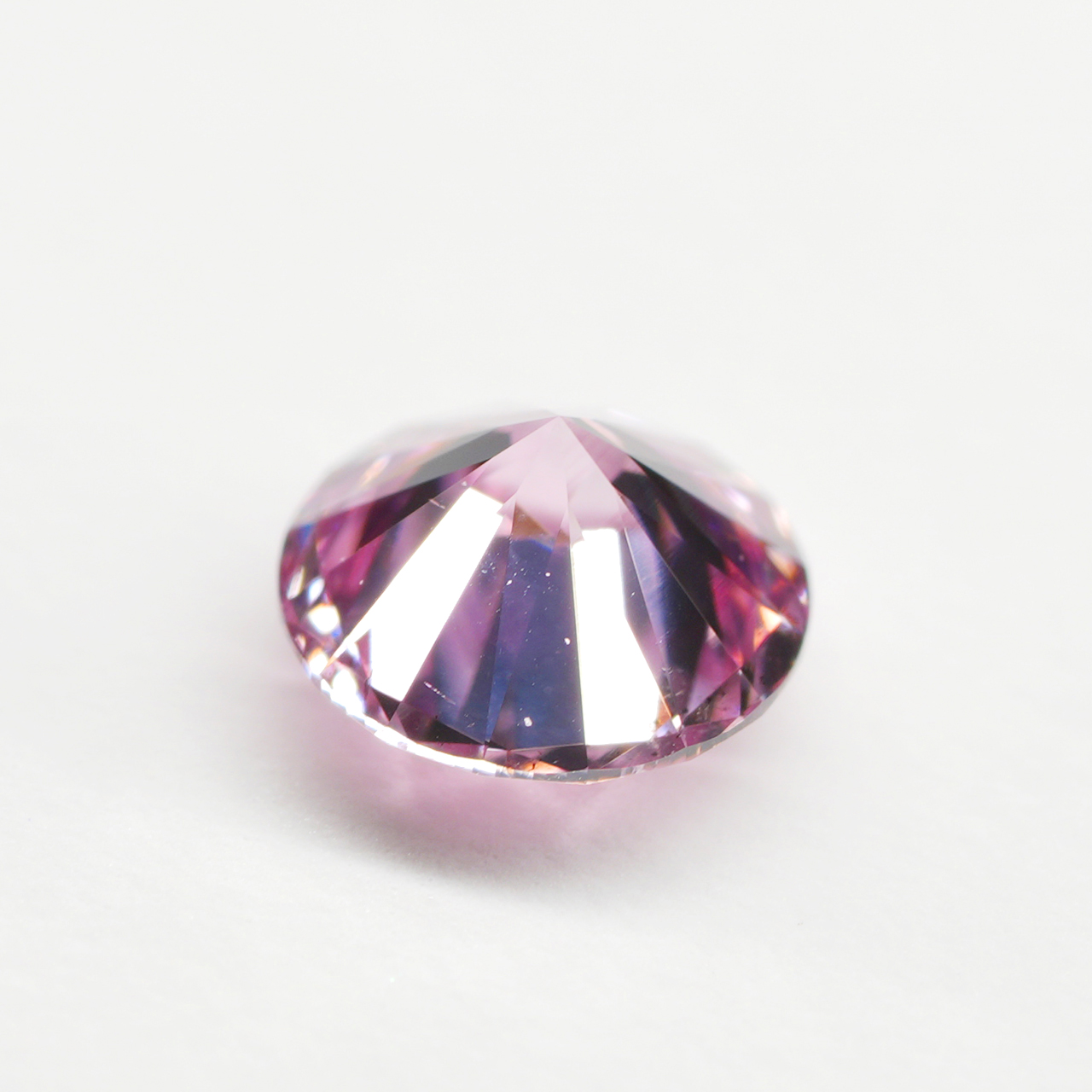 ピンクダイヤモンドルース画像7の拡大画像｜0.24ct / Fancy Intense Purplish Pink / SI2 (GIA: SI1) /ROUND