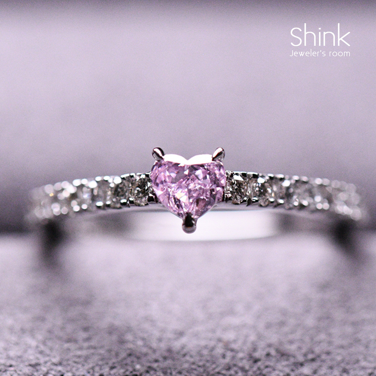 ピンクダイヤモンドリング‐0.23ct, Fancy Intense Purple Pink, SI-2 