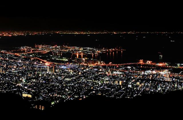 名古屋出発 神戸の夜景スポットでサプライズプロポーズ